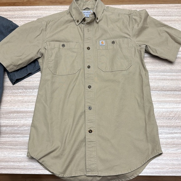 Two Men’s Carhartt relaxed fit button up shirts size small - Picture 6 of 12